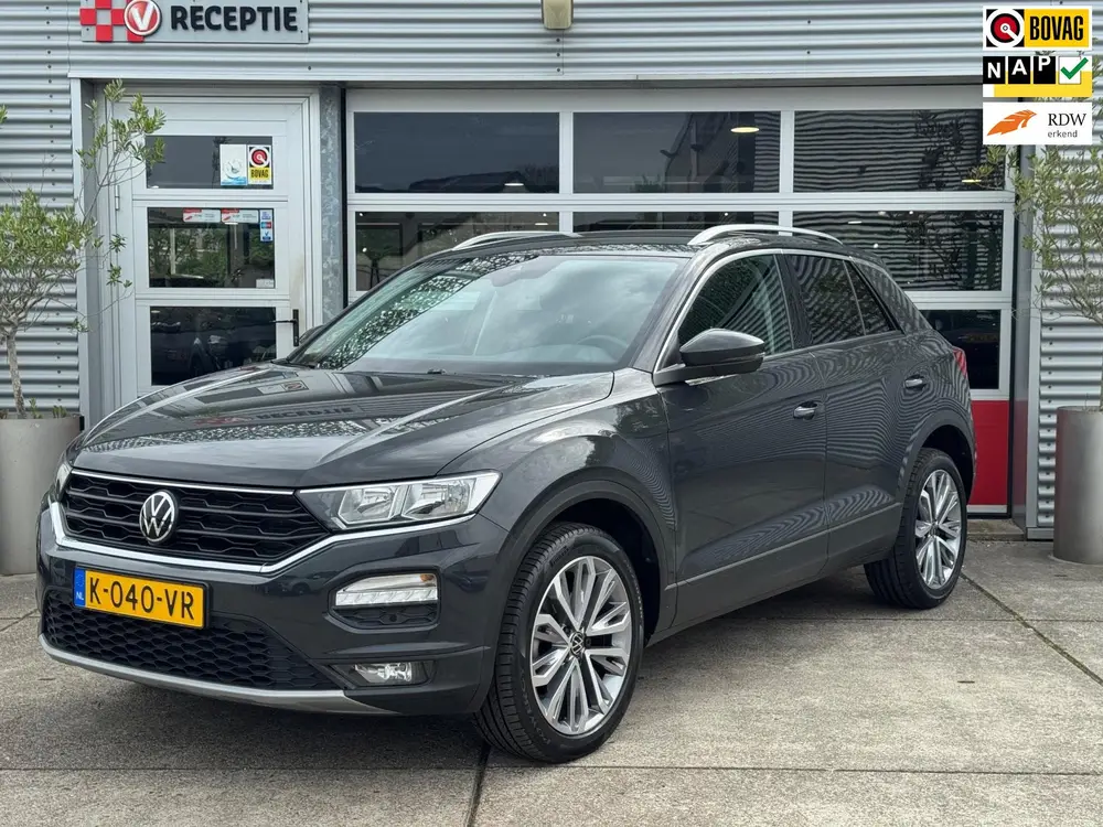 Volkswagen T-Roc 1.5 TSI Style Business Aut / A.Cam / Carpla uit 2021