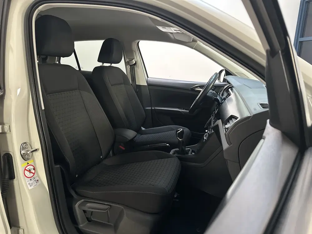 Volkswagen T-Cross 1.0 TSI Life Navigatie App-Connect Parkee uit 2023, foto 7