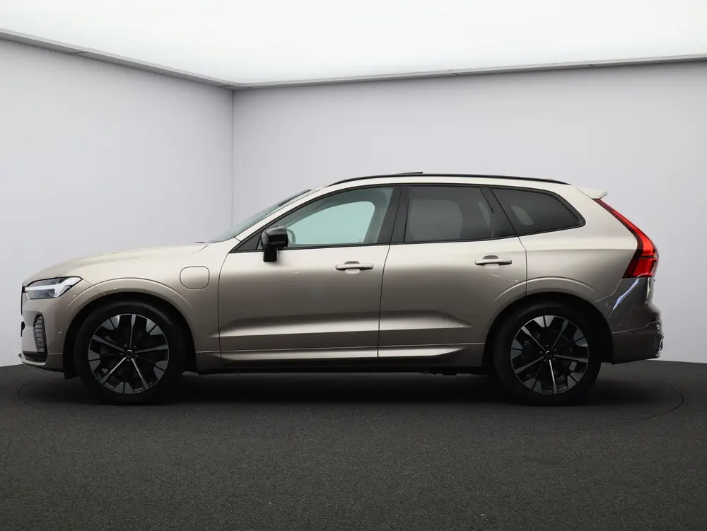 Volvo XC60 2.0 T6 Plug-in hybrid AWD Ultra Dark uit 2026, foto 4