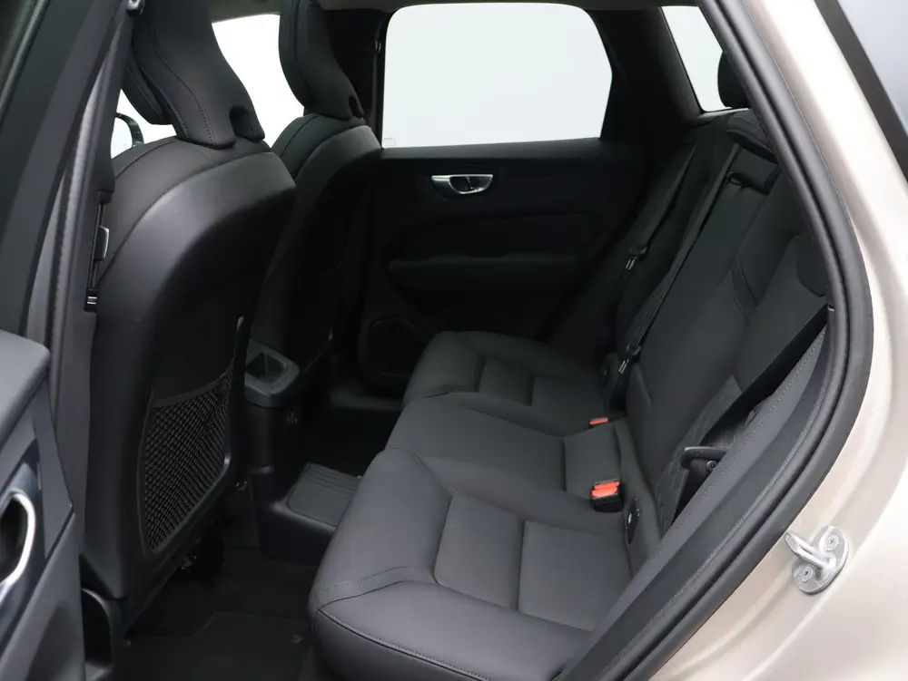 Volvo XC60 2.0 T6 Plug-in hybrid AWD Ultra Dark uit 2026, foto 6