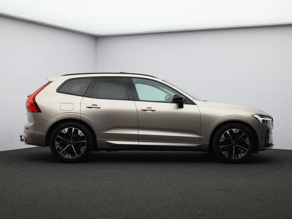 Volvo XC60 2.0 T6 Plug-in hybrid AWD Ultra Dark uit 2026, foto 7