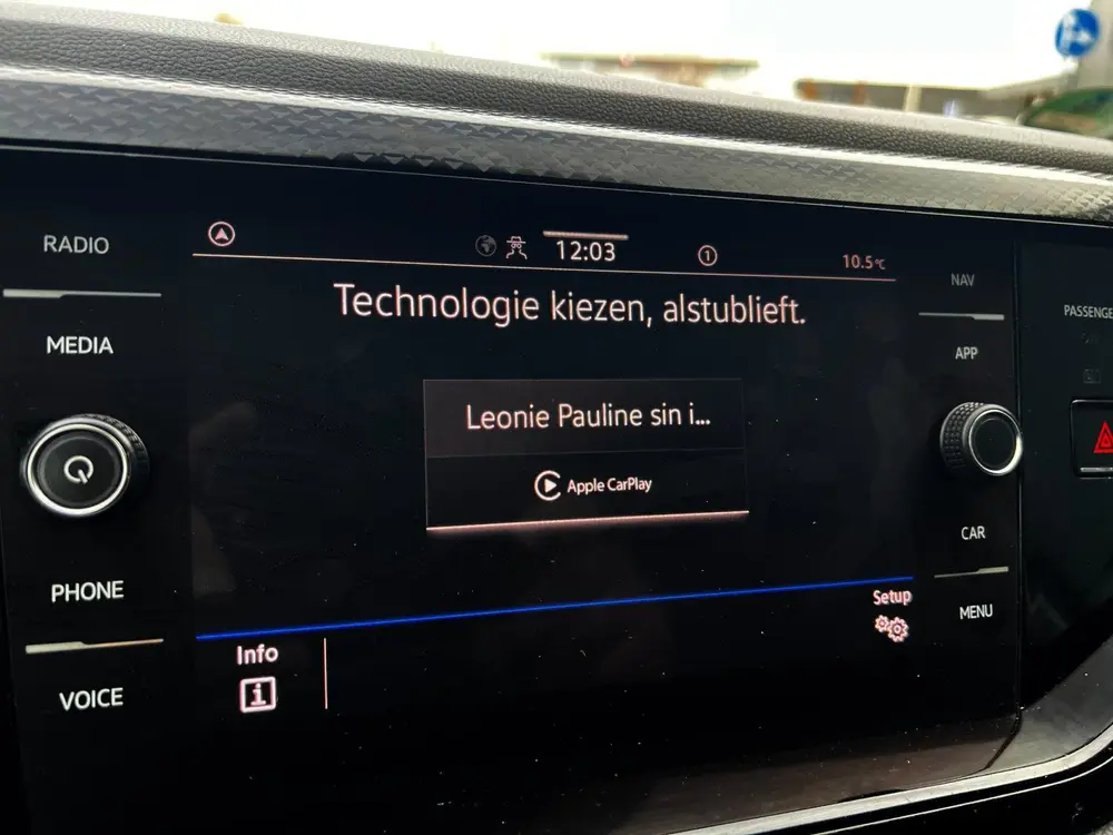 Volkswagen POLO 1.0 TSI R-Line Business_Navi_Carplay_Led_Vir uit 2022, foto 4