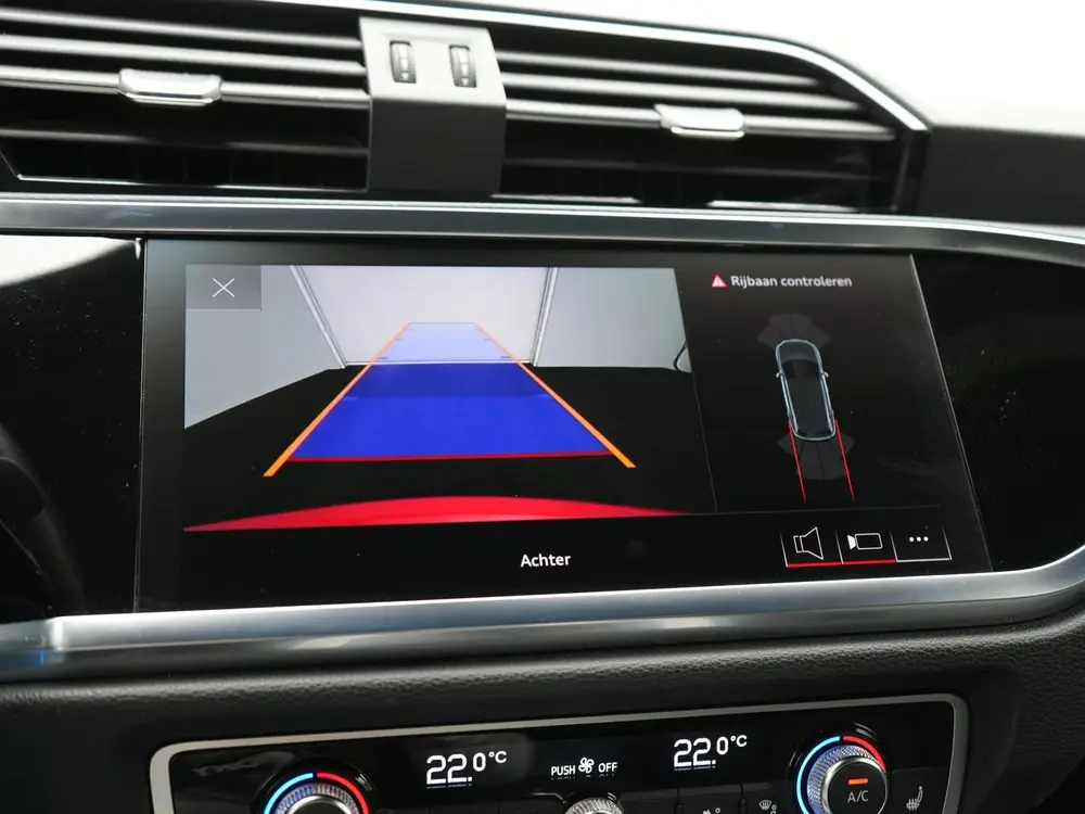 Audi Q3 45 TFSI e S Line PHEV 245pk Dealer O.H. uit 2024, foto 12