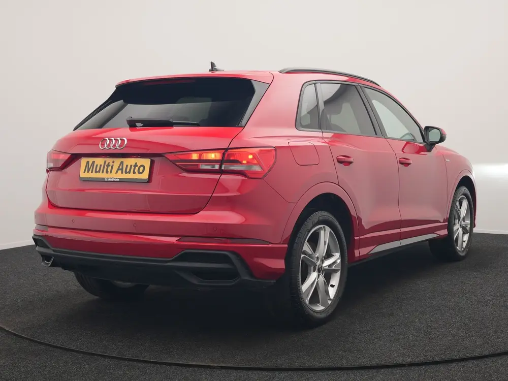 Audi Q3 45 TFSI e S Line PHEV 245pk Dealer O.H. uit 2024, foto 3