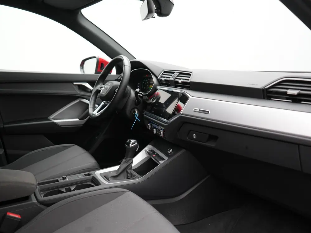 Audi Q3 45 TFSI e S Line PHEV 245pk Dealer O.H. uit 2024, foto 4