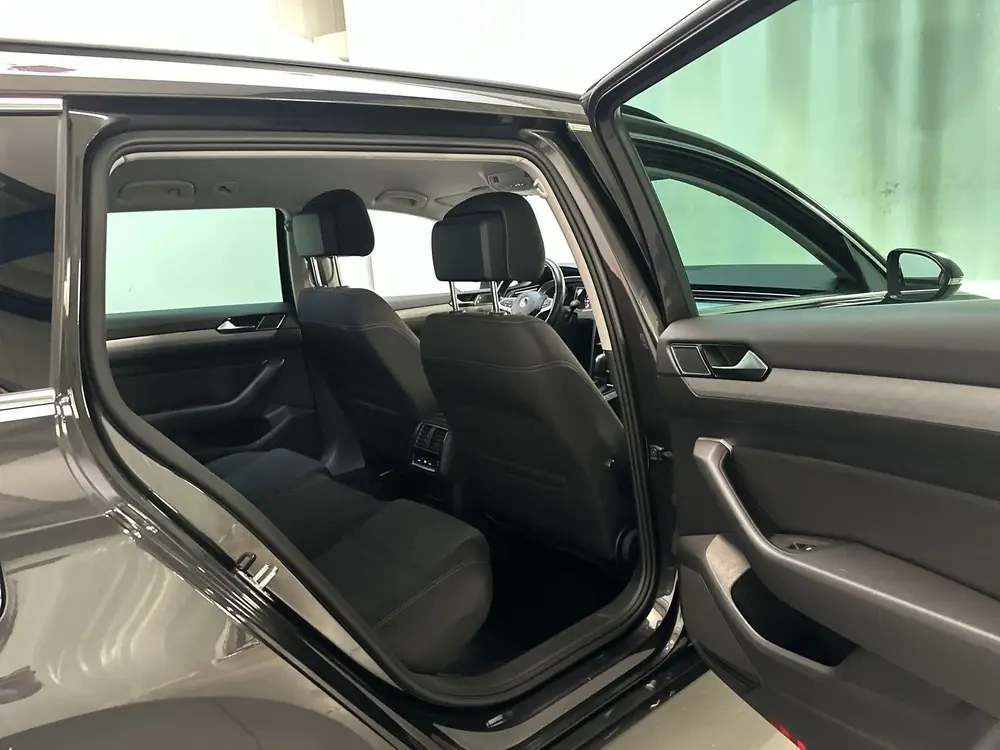 Volkswagen Passat Variant 1.5 TSI 150pk DSG Comfort Business uit 2020, foto 18