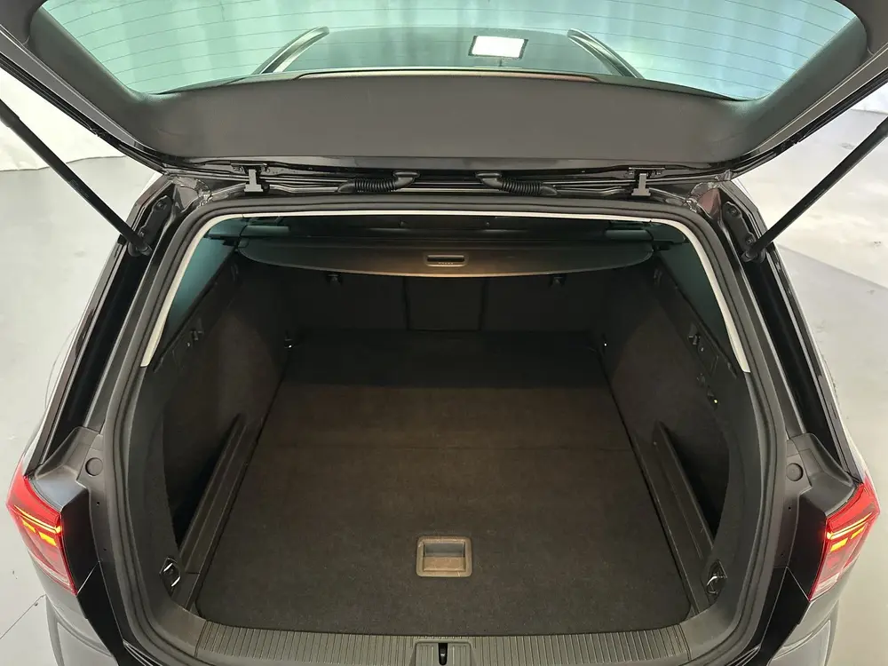 Volkswagen Passat Variant 1.5 TSI 150pk DSG Comfort Business uit 2020, foto 19