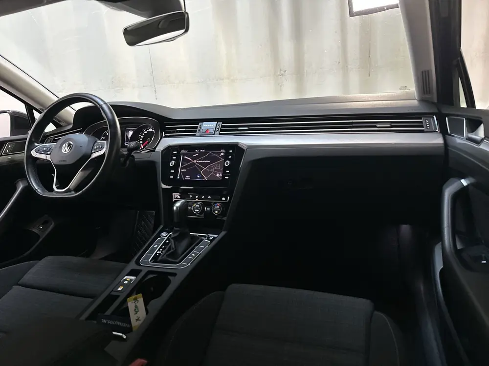 Volkswagen Passat Variant 1.5 TSI 150pk DSG Comfort Business uit 2020, foto 2