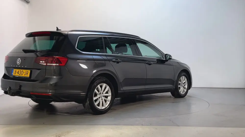 Volkswagen Passat Variant 1.5 TSI 150pk DSG Comfort Business uit 2020, foto 3
