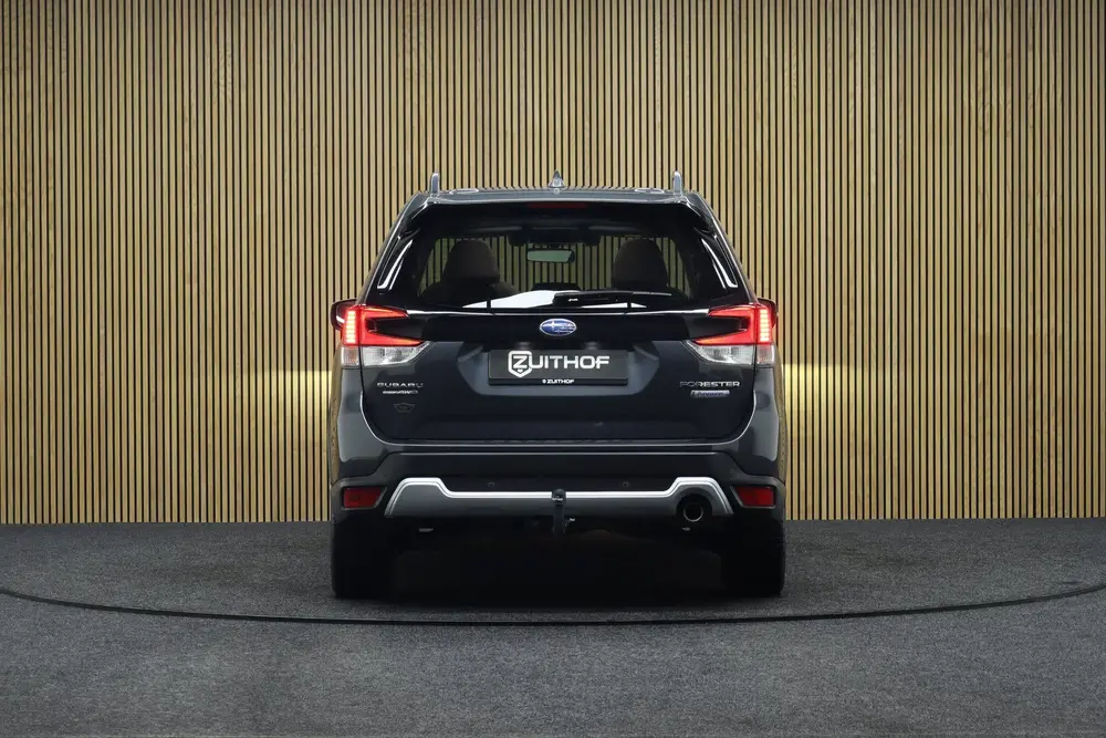 Subaru Forester 2.0i e-BOXER First Edition AWD | Elek. Glaze uit 2020, foto 4