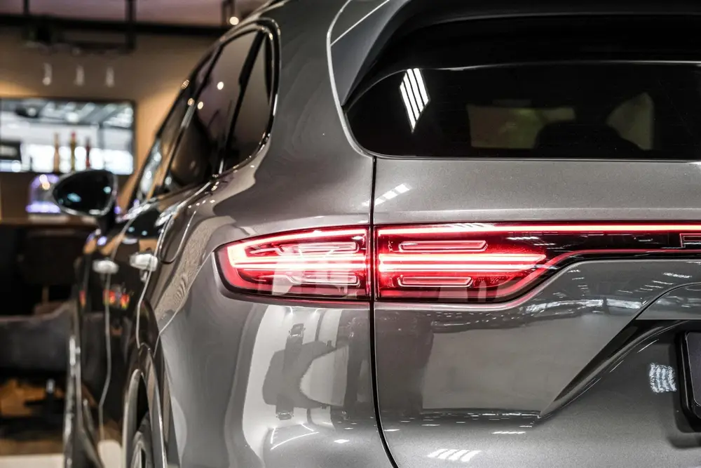 Porsche Cayenne 3.0 E-Hybrid|Dealer ondh.|Sportchrono|477 PK uit 2020, foto 14