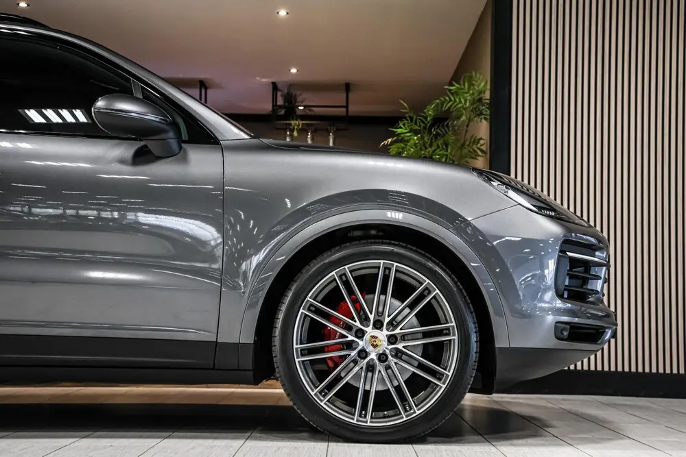 Porsche Cayenne 3.0 E-Hybrid|Dealer ondh.|Sportchrono|477 PK uit 2020, foto 19