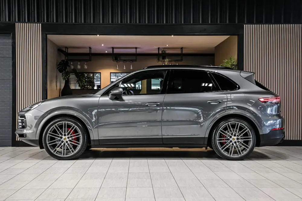 Porsche Cayenne 3.0 E-Hybrid|Dealer ondh.|Sportchrono|477 PK uit 2020, foto 7