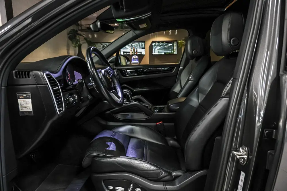 Porsche Cayenne 3.0 E-Hybrid|Dealer ondh.|Sportchrono|477 PK uit 2020, foto 9