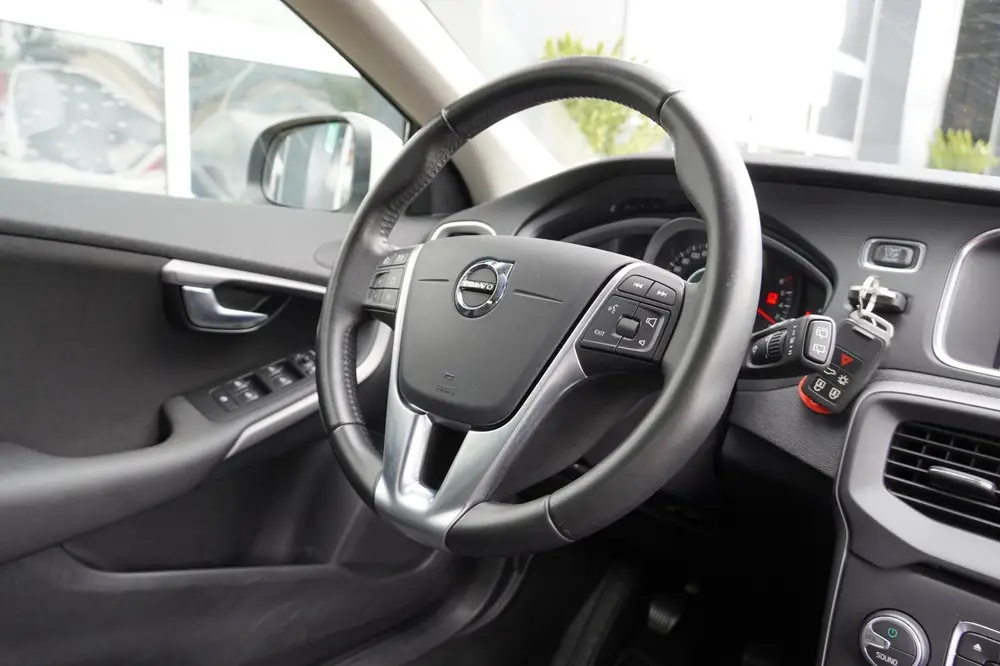 Volvo V40 2.0 T3 R-Design LED/Stoelverw/Cruise/Clima/PDC uit 2019, foto 11