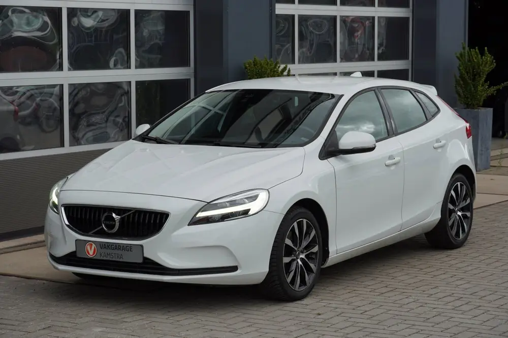 Volvo V40 2.0 T3 R-Design LED/Stoelverw/Cruise/Clima/PDC uit 2019, foto 5