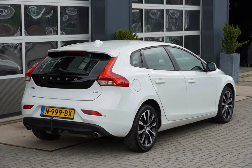 Volvo V40 2.0 T3 R-Design LED/Stoelverw/Cruise/Clima/PDC uit 2019, foto 9