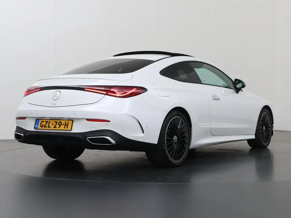 Mercedes-Benz CLE CLE Coupé 300 4MATIC AMG Line uit 2025, foto 2