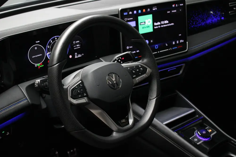 Volkswagen Tiguan 1.5 eTSI R-Line|Pano|Massage|Trekh|IQ uit 2024, foto 19