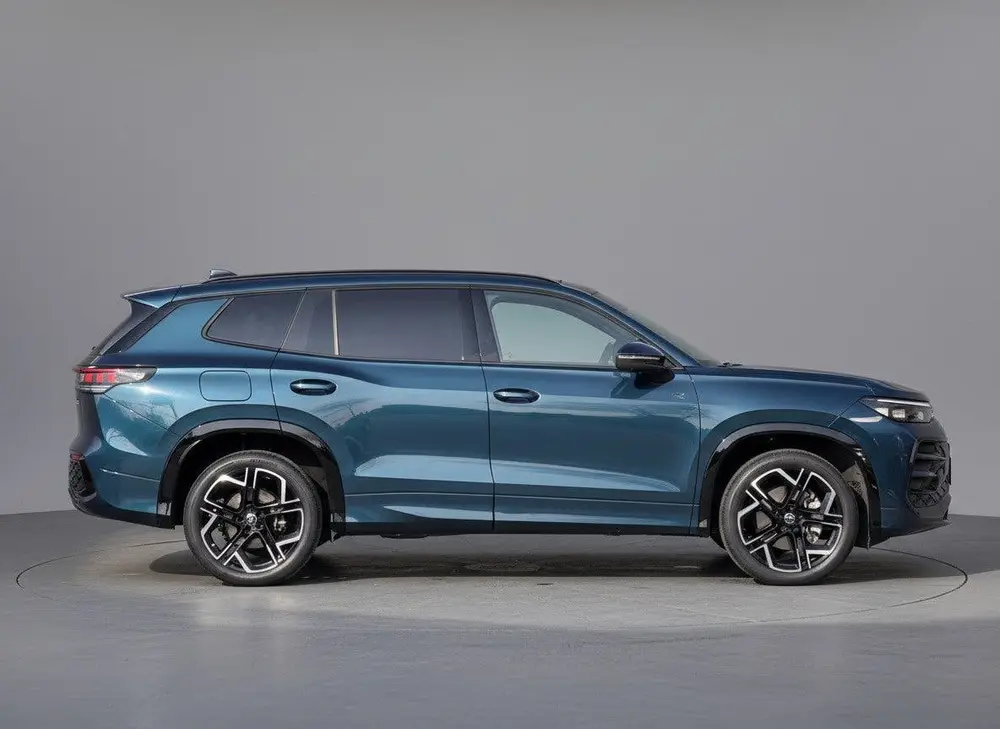 Volkswagen Tayron 1.5 eHybrid R-Line Edition 272pk | H&K | H uit 2025, foto 7