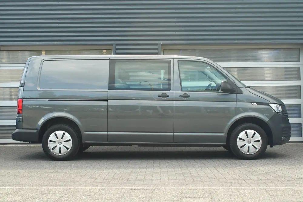 Volkswagen Transporter 2.0 TDI 150pk DSG L2H1 30 DC Comfortl uit 2024, foto 10