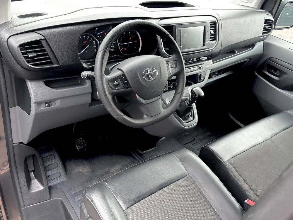 Toyota Proace 2.0 D-4D Professional uit 2020, foto 3