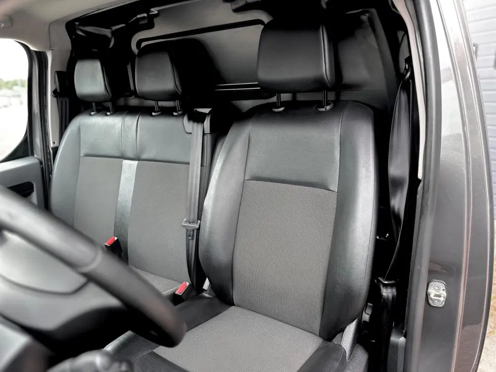 Toyota Proace 2.0 D-4D Professional uit 2020, foto 4