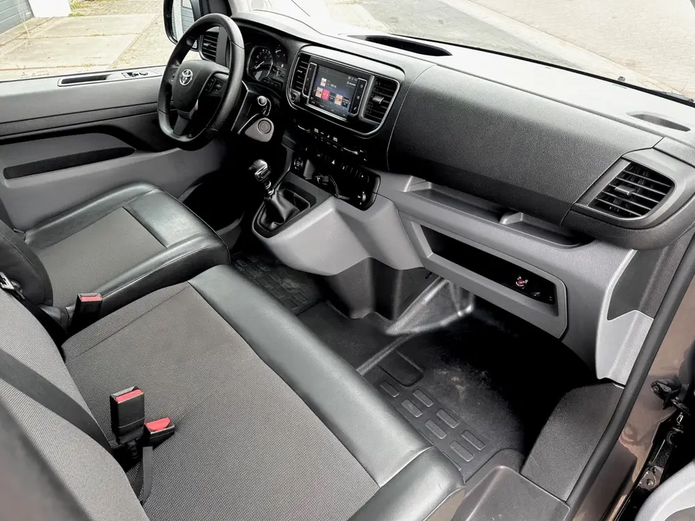 Toyota Proace 2.0 D-4D Professional uit 2020, foto 7