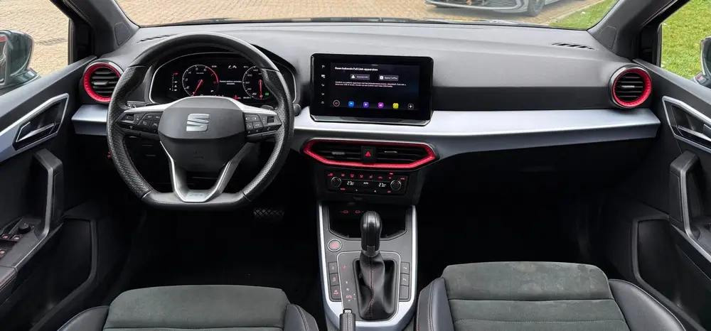 SEAT Arona FR uit 2024, foto 9