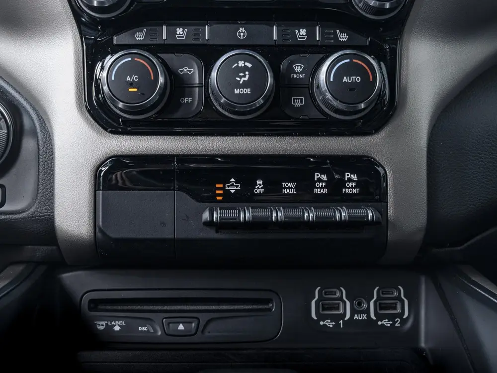 Dodge Ram 1500 5.7L V8 Laramie | Custom wielenset | Luchtver uit 2019, foto 20