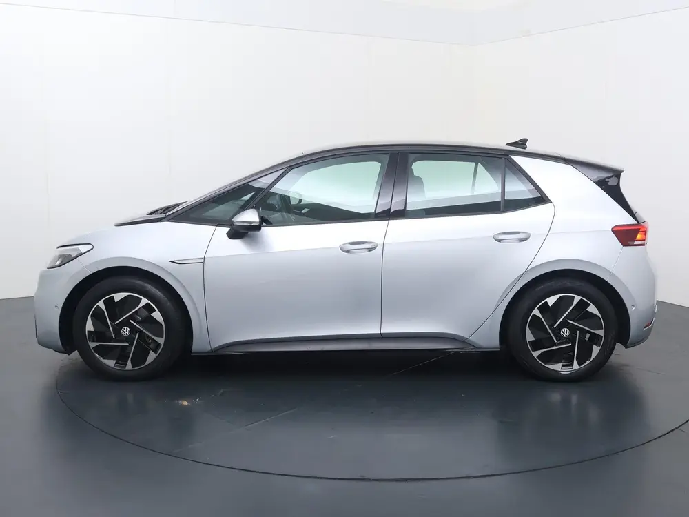 Volkswagen ID.3 Pure 45 kWh | 150 PK | SoH % | Adaptive Crui uit 2023, foto 2