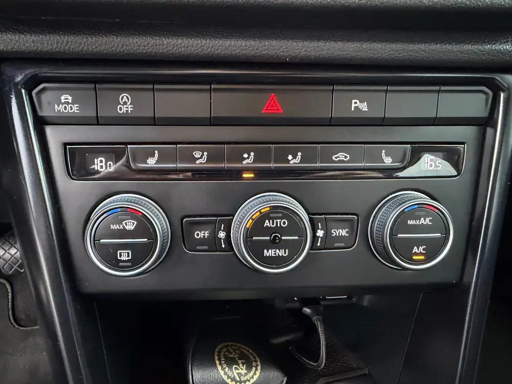 Volkswagen T-Roc 1.0 TSI 115pk 2019 Zwart uit 2019, foto 10