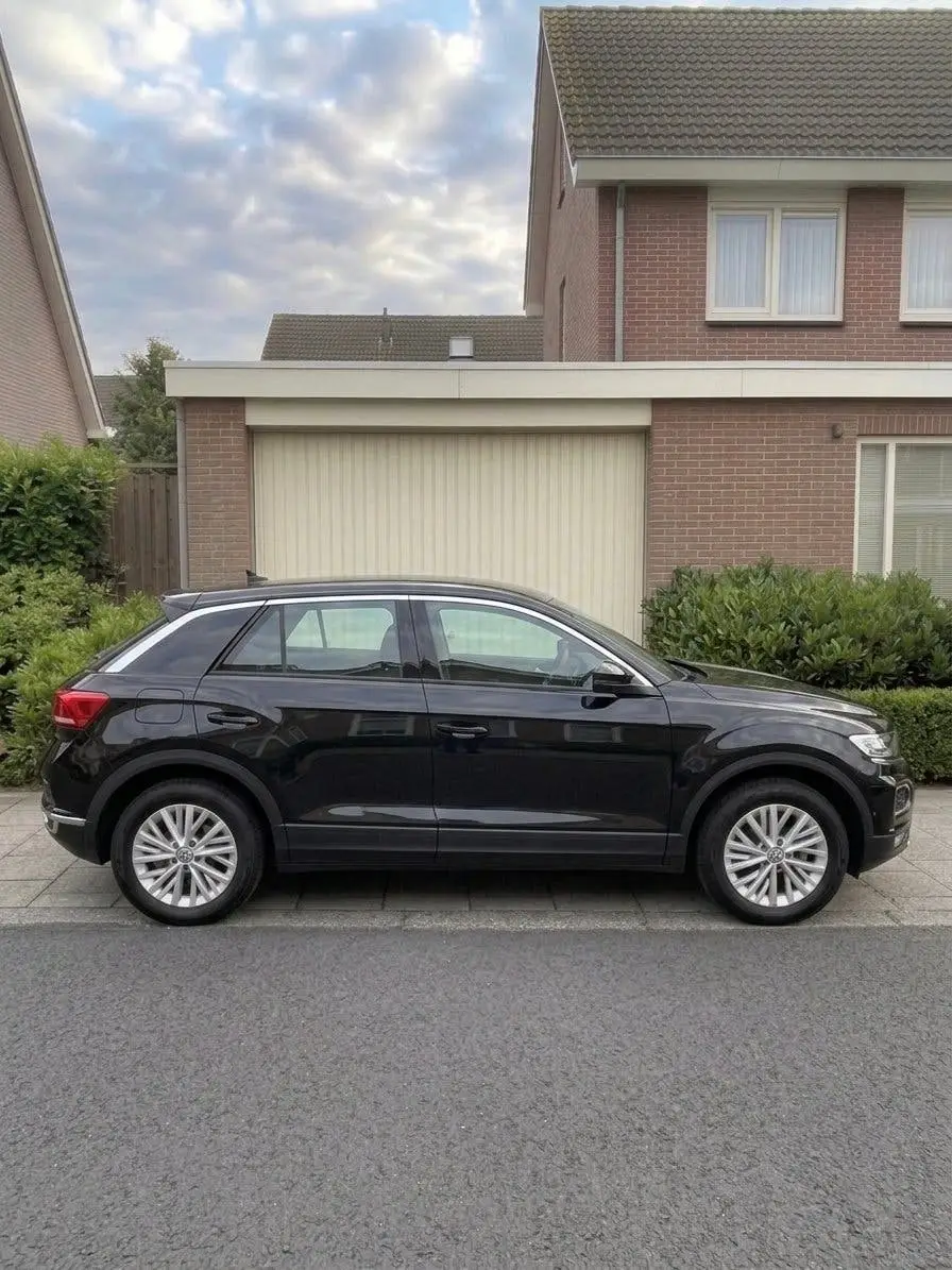 Volkswagen T-Roc 1.0 TSI 115pk 2019 Zwart uit 2019, foto 6