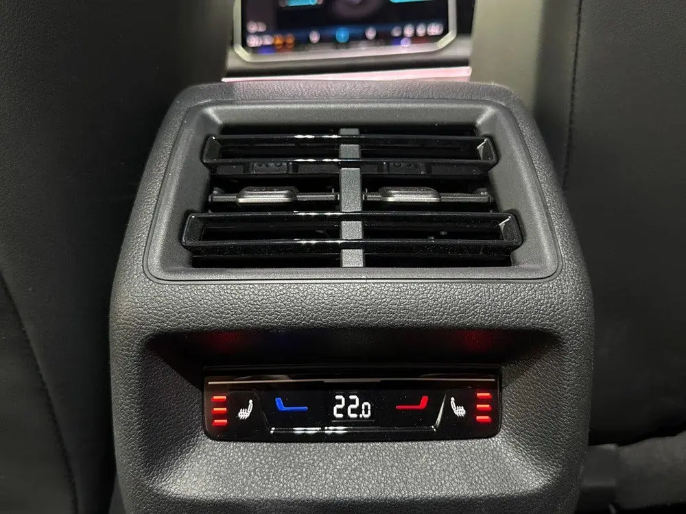 Volkswagen Tiguan 2.0 R-Line | Memory seats | Massage | ACC uit 2026, foto 10