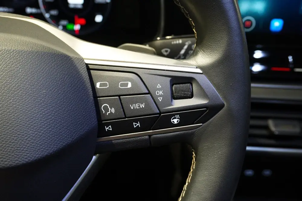 SEAT Leon 1.0 eTSI Style Business Intense uit 2023, foto 12