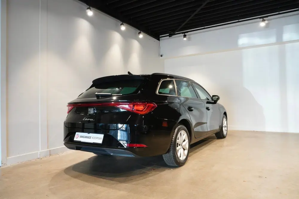SEAT Leon 1.0 eTSI Style Business Intense uit 2023, foto 2