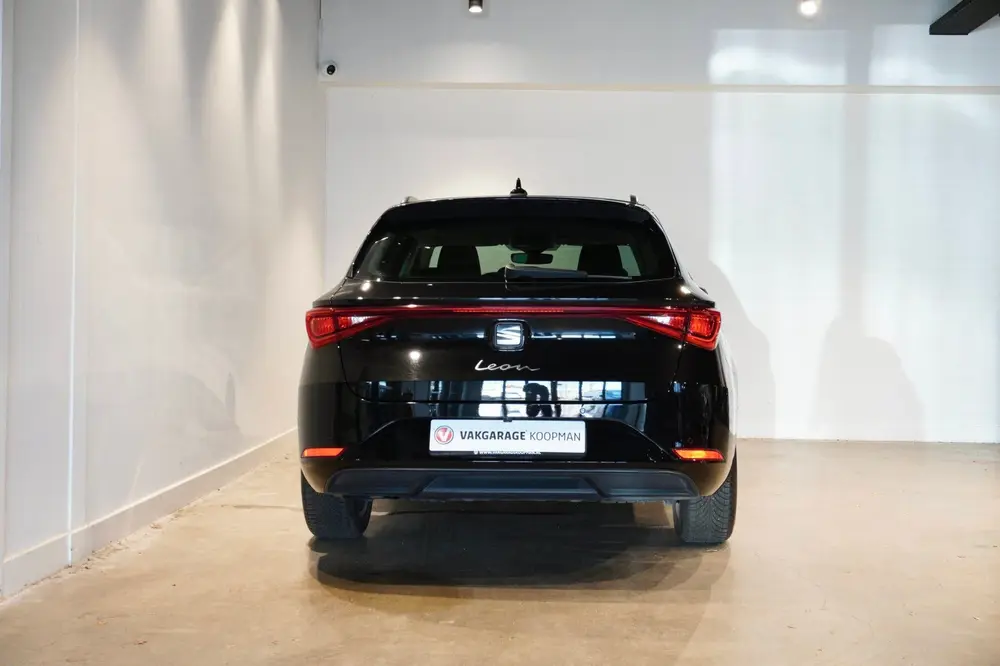 SEAT Leon 1.0 eTSI Style Business Intense uit 2023, foto 3