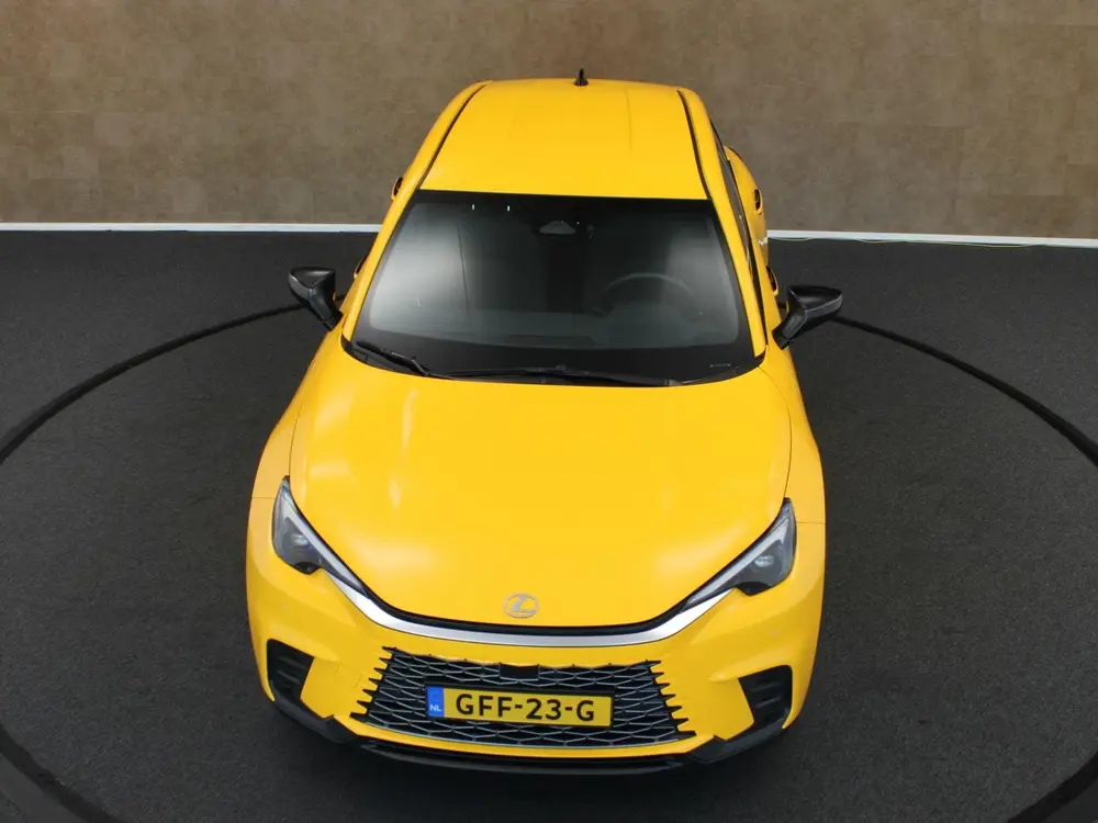 Lexus LBX 1.5 Business Line 2WD uit 2024, foto 9