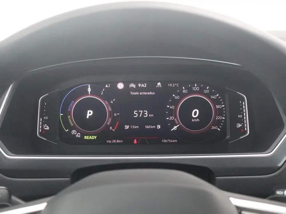 Volkswagen Tiguan 1.4 TSI eHybrid 245pk DSG R-Line Business+ uit 2022, foto 17
