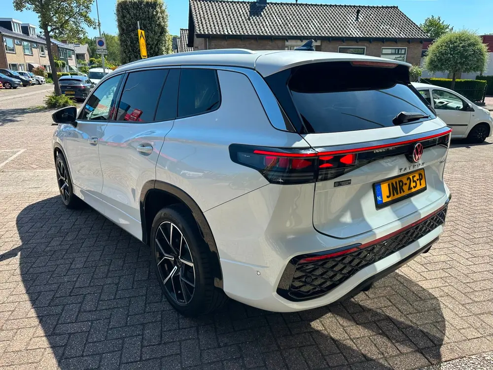 Volkswagen Tayron 1.5 eHybrid R-Line Edition|Afn. Trekhaak|1 uit 2025, foto 3