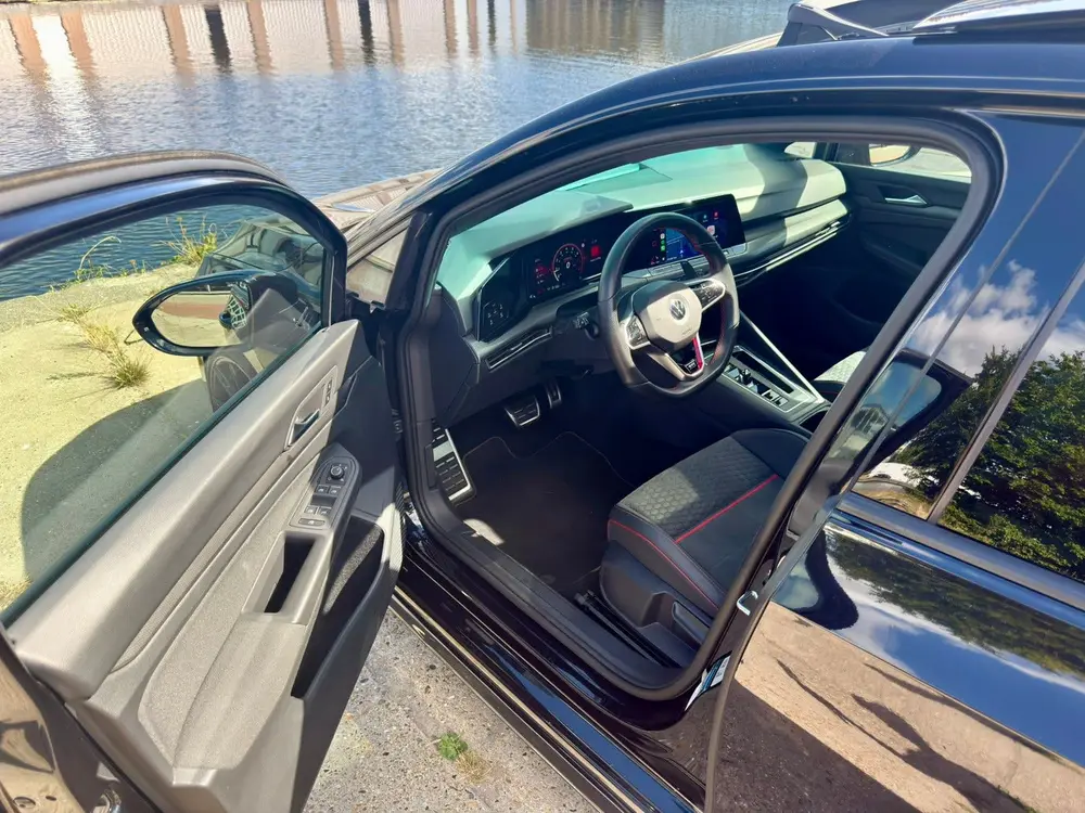 Volkswagen Golf GTI Clubsport 2.0 TSI PANO H&K 450pk uit 2021, foto 13