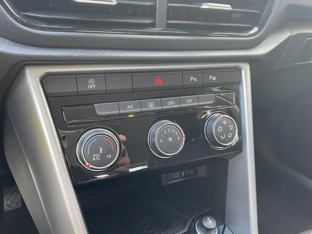 VOLKSWAGEN T-Roc 1.0 TSI Life 75 Edition | Navi | Carplay & uit 2022, foto 19
