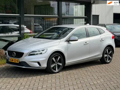 Volvo V40 1.5 T2 R-Design Automaat Trekhaak ! uit 2019