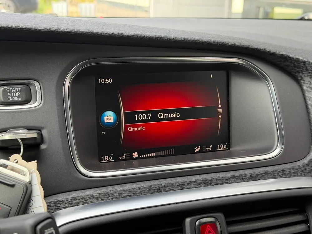 Volvo V40 1.5 T2 R-Design Automaat Trekhaak ! uit 2019, foto 11