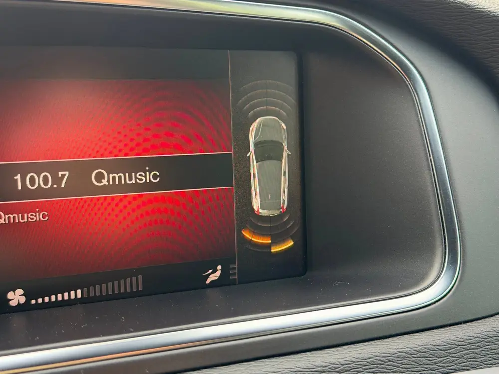 Volvo V40 1.5 T2 R-Design Automaat Trekhaak ! uit 2019, foto 13