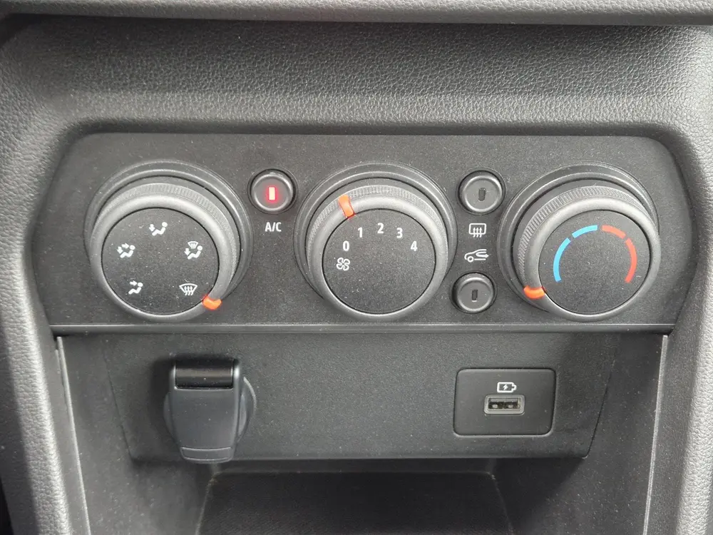 Dacia Sandero 1.0 TCe 90 Comfort All Season uit 2021, foto 16