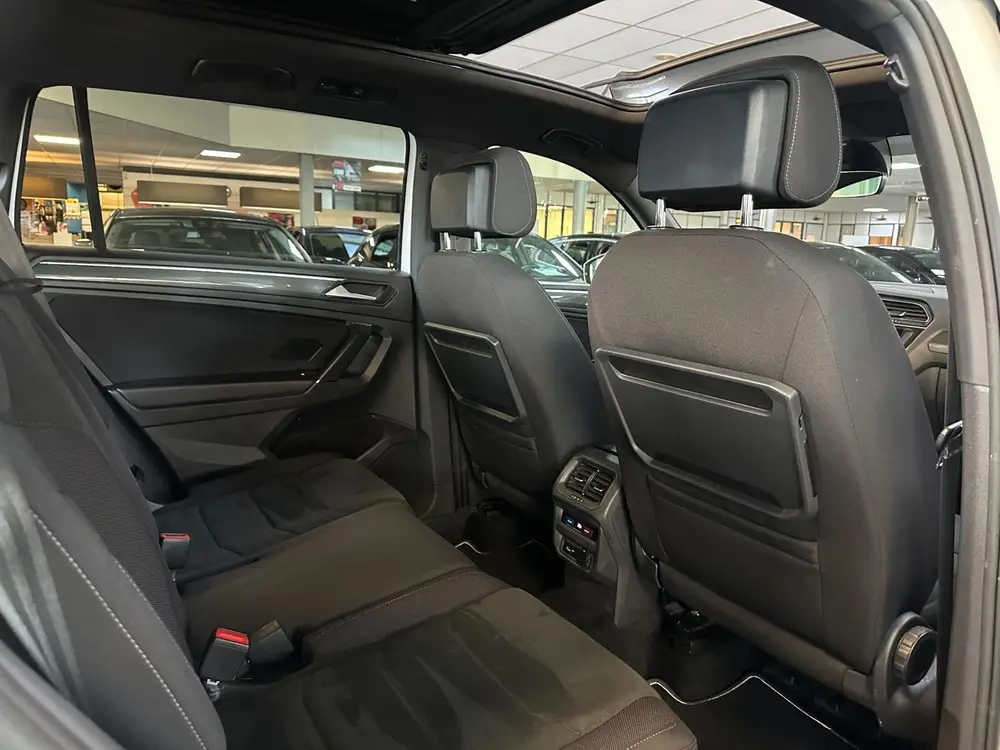 Volkswagen Tiguan Allspace 1.5 TSI Highline Business R/1STE uit 2020, foto 17