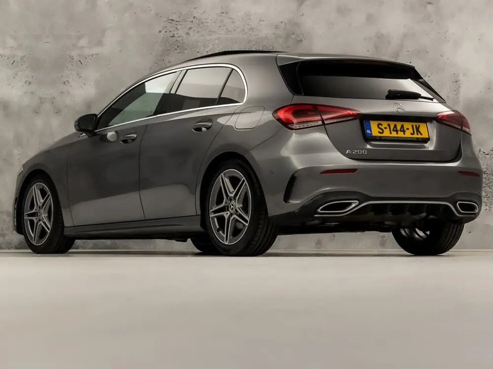 Mercedes-Benz A-Klasse 200 AMG Sport 163Pk Automaat (PANORAM uit 2020, foto 3