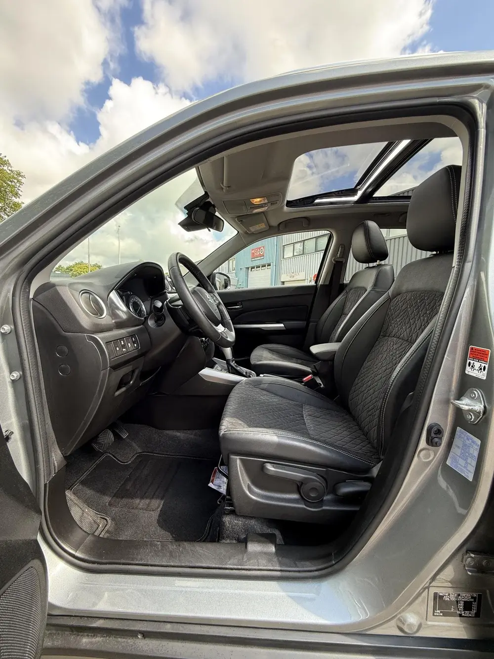 Suzuki Vitara 1.0 Boosterjet Stijl uit 2019, foto 12