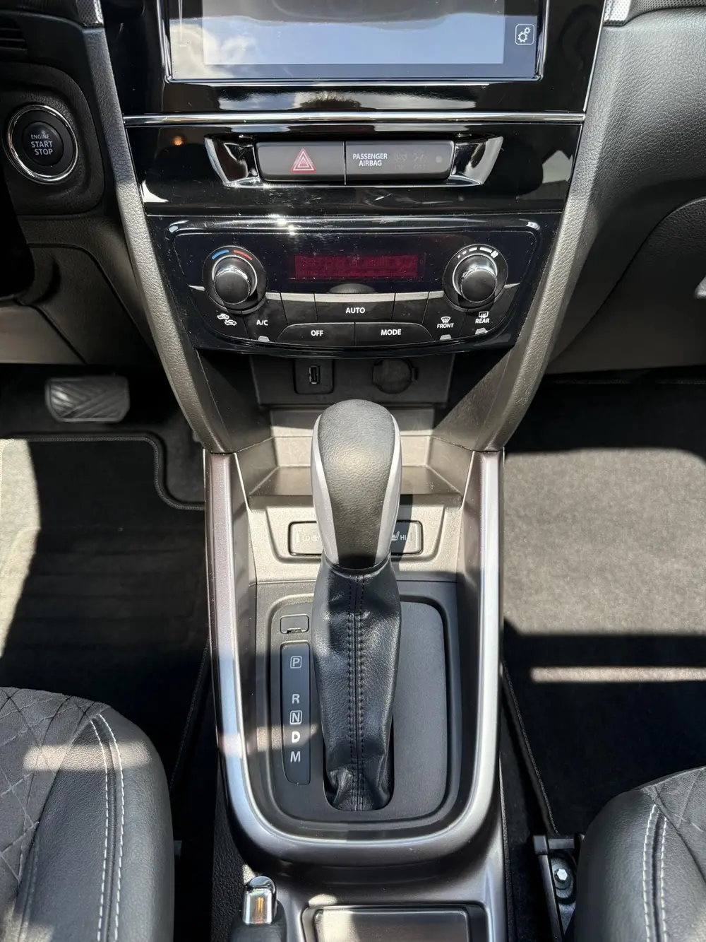 Suzuki Vitara 1.0 Boosterjet Stijl uit 2019, foto 18